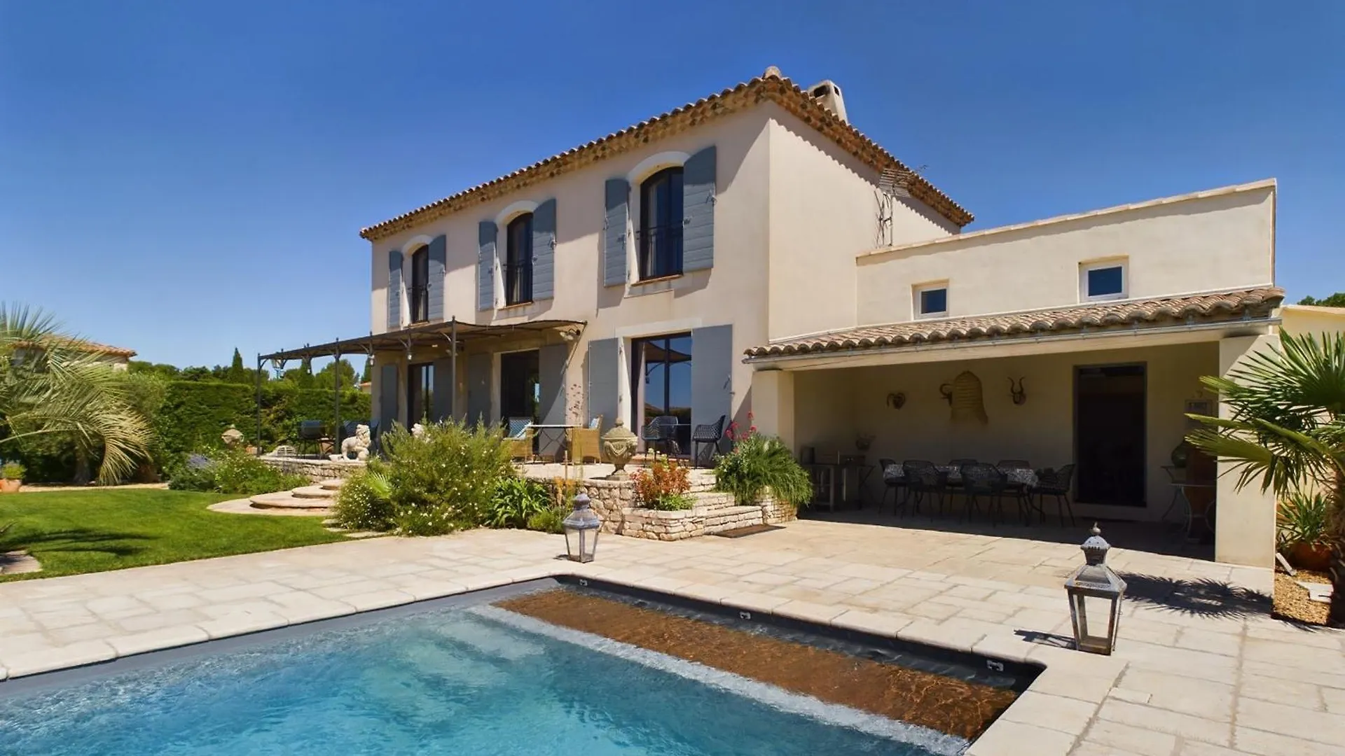 Holiday home Maison Proche Village - Piscine Privee - 3 Chambres - Fr-1-599-111 Mouries